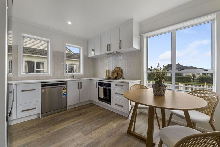 Photo of property in 58 Wrantage Street, Westown, New Plymouth, 4310