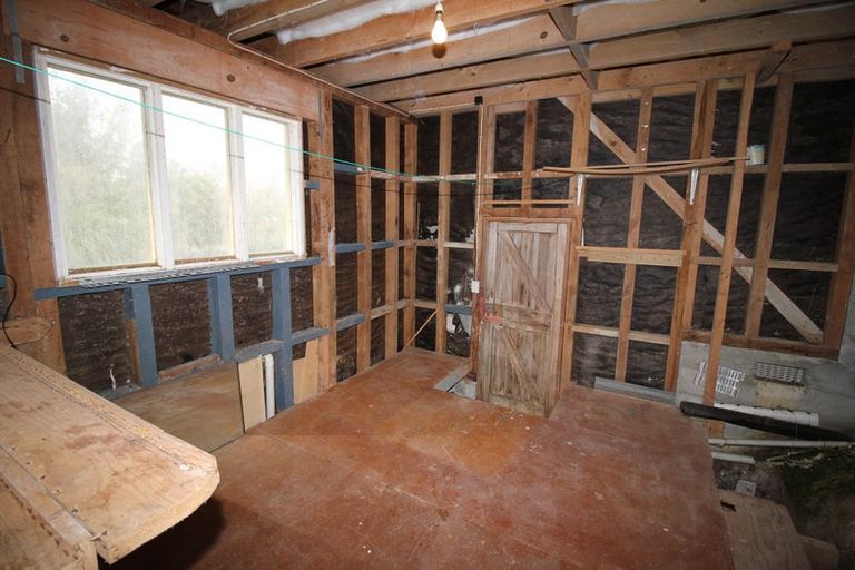 Photo of property in 3 Blandford Way, Newlands, Wellington, 6037