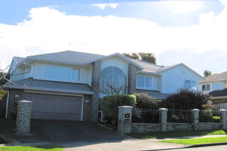 Photo of property in 7 Artesia Close, Shamrock Park, Auckland, 2016