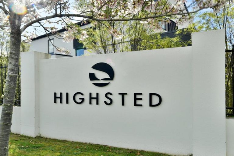 Photo of property in 6 Glenturret Drive, Casebrook, Christchurch, 8051