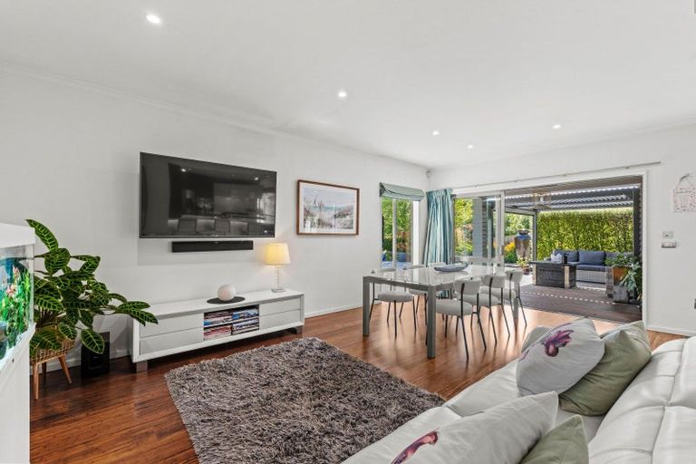 Photo of property in 28 Wilkinsons Road, Harewood, Christchurch, 8051