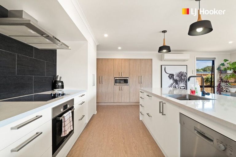 Photo of property in 90 Severn Street, Green Island, Dunedin, 9018