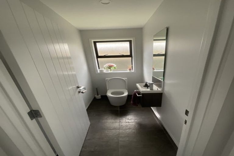 Photo of property in 12 Lamborn Drive, Papakura, 2110