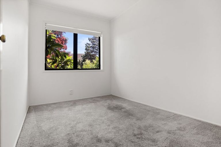 Photo of property in 2/79 Aberfeldy Avenue, Highland Park, Auckland, 2010
