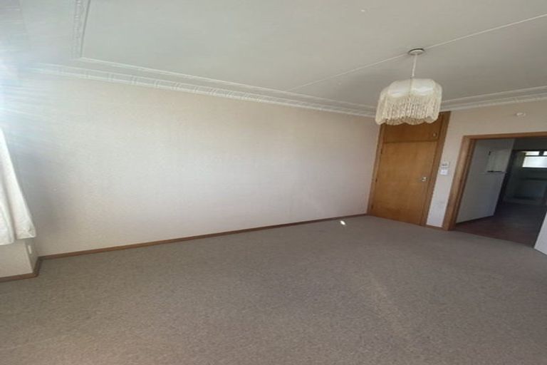 Photo of property in 107 Macandrew Road, South Dunedin, Dunedin, 9012