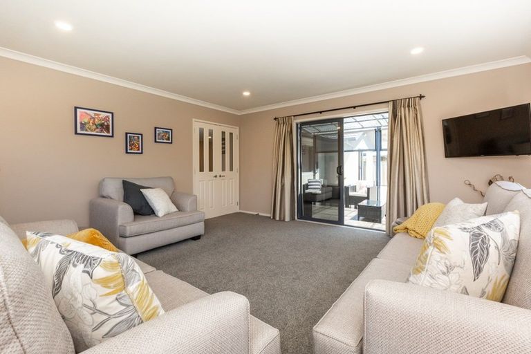 Photo of property in 9 Chenin Place, Greenmeadows, Napier, 4112