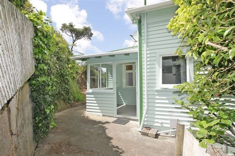 Photo of property in 23 Mccoll Street, Vogeltown, Wellington, 6021