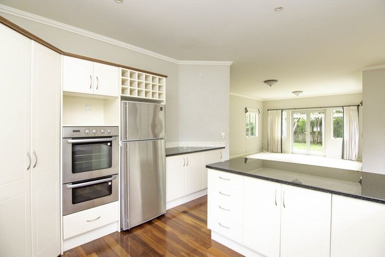 Photo of property in 4 Pastoral Lane, Hokowhitu, Palmerston North, 4410