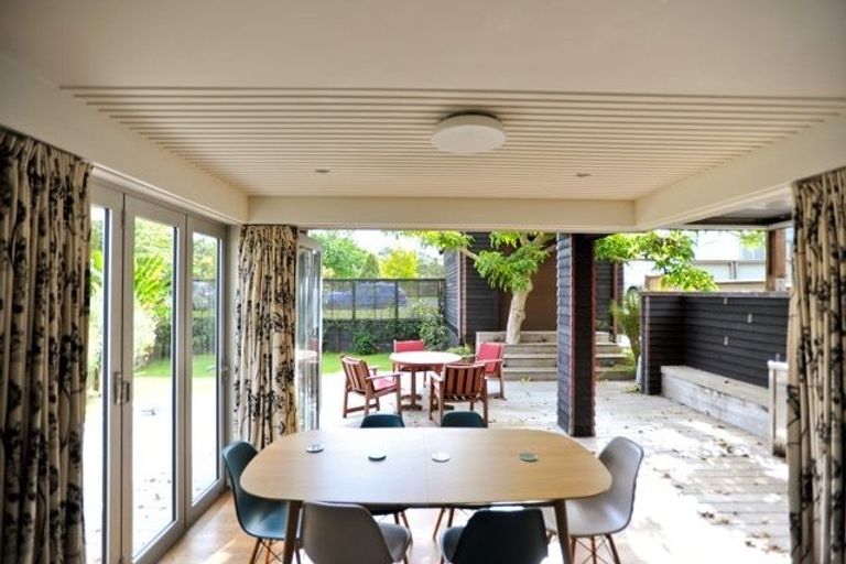 Photo of property in 33 Hastings Parade, Devonport, Auckland, 0624