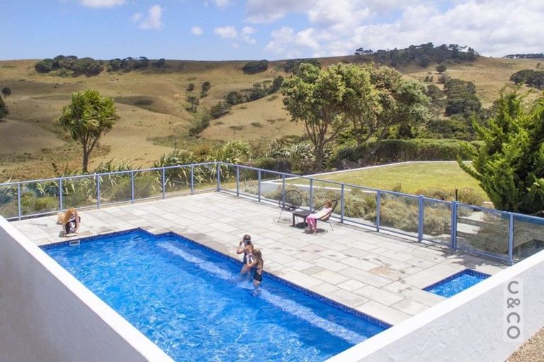 Photo of property in 93 Taylor Road, Waimauku, 0882