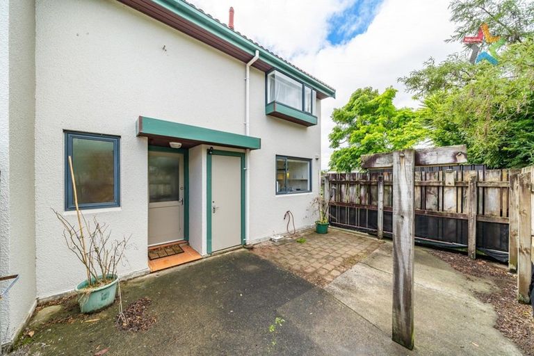 Photo of property in 27 Mcbain Grove, Avalon, Lower Hutt, 5011