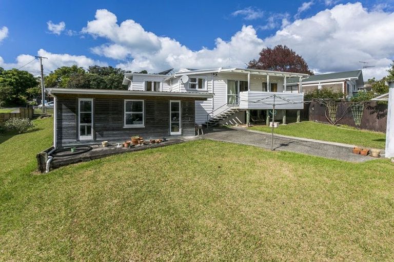 Photo of property in 21 Philson Terrace, Browns Bay, Auckland, 0630