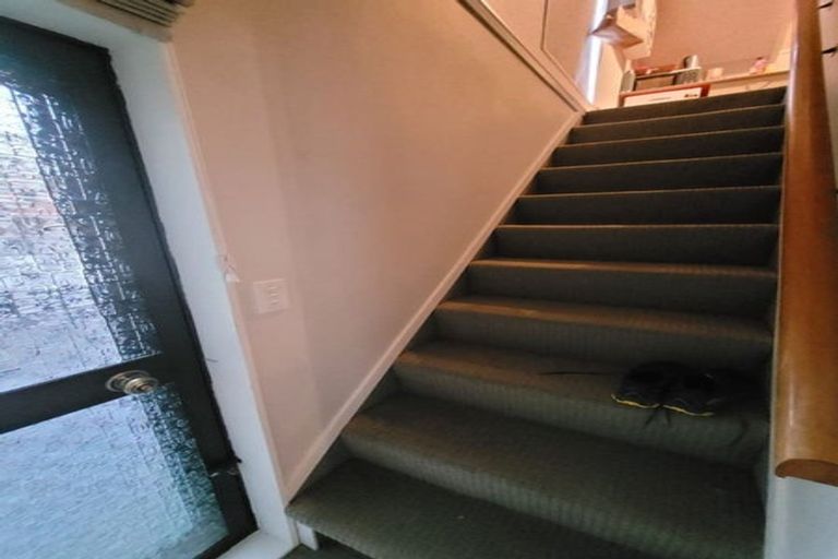 Photo of property in 1/23 Royal Road, Massey, Auckland, 0614