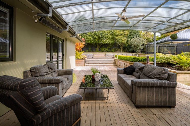 Photo of property in 6 Whitby Close, Waikawa, Picton, 7220