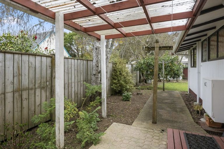 Photo of property in 9a Heretaunga Square, Silverstream, Upper Hutt, 5019