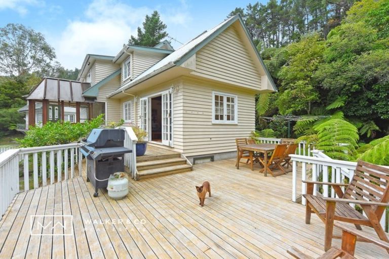 Photo of property in 4 Elmslie Road, Pinehaven, Upper Hutt, 5019