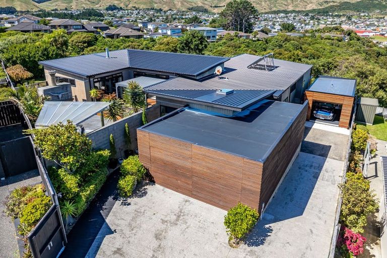 Photo of property in 11 Sumner Terrace, Aotea, Porirua, 5024