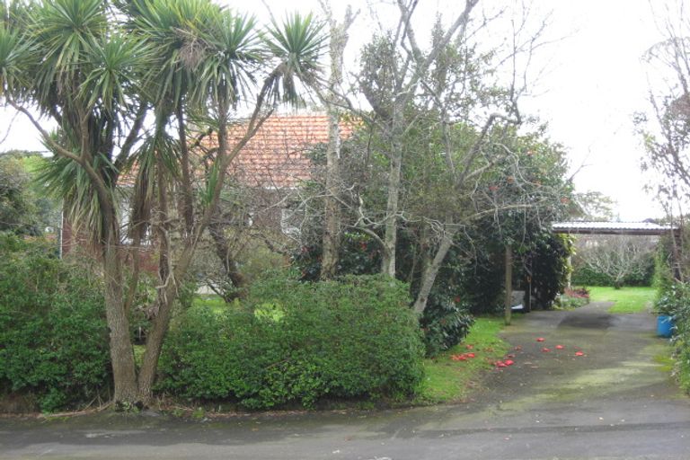 Photo of property in 90 Huatoki Street, Vogeltown, New Plymouth, 4310