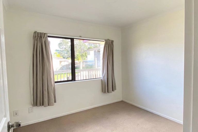 Photo of property in 25 Alidade Place, Massey, Auckland, 0614