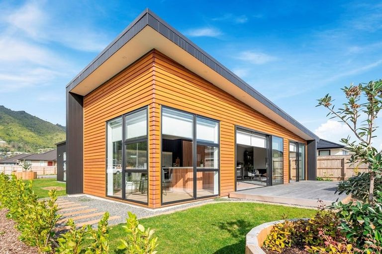 Photo of property in 2 Paioke Street, Waikanae, 5036