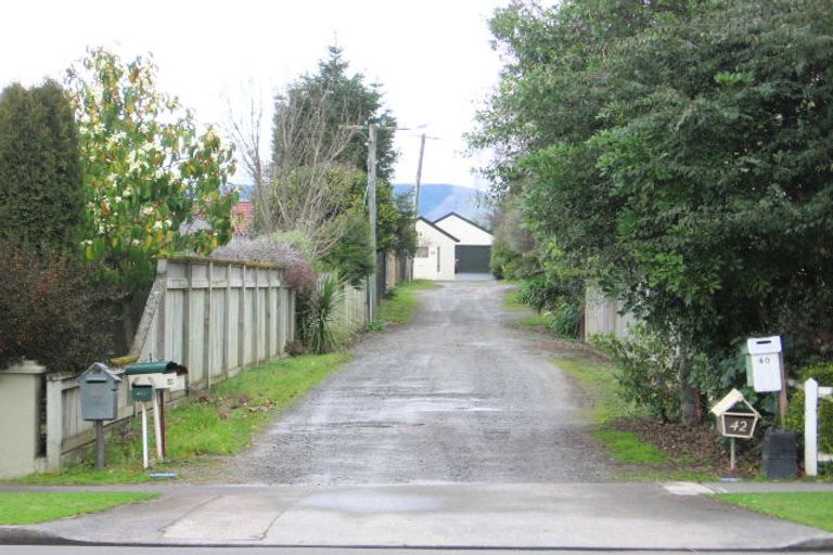 Photo of property in 46 Pahiatua Street, Hokowhitu, Palmerston North, 4410