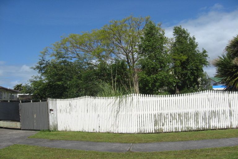 Photo of property in 11 Rukumoana Place, Clendon Park, Auckland, 2103