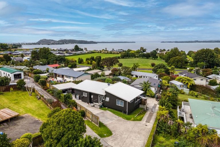 Photo of property in 12 Koutunui Road, Athenree, Katikati, 3177