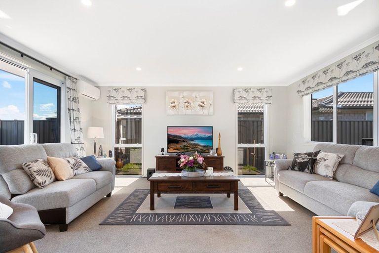 Photo of property in 8 Te Ranga Memorial Drive, Pyes Pa, Tauranga, 3112