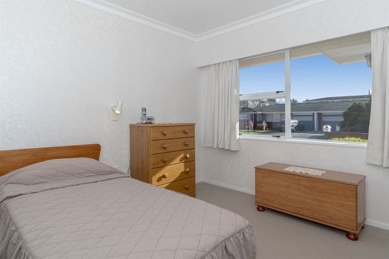 Photo of property in 2 Tupaea Place, Otumoetai, Tauranga, 3110