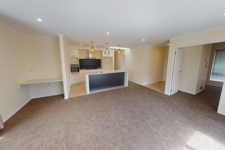 Photo of property in 30 Silicon Way, Fitzherbert, Palmerston North, 4410