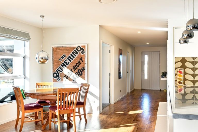 Photo of property in 6 Puketutu Grove, Motueka, 7120