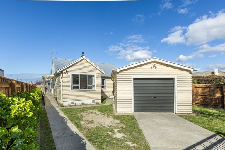 Photo of property in 8 Barton Avenue, Marewa, Napier, 4110