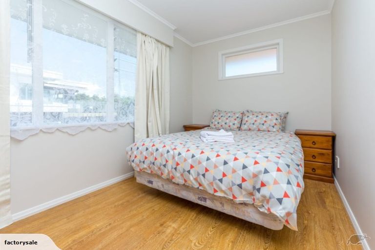 Photo of property in 122 Pah Road, Cockle Bay, Auckland, 2014