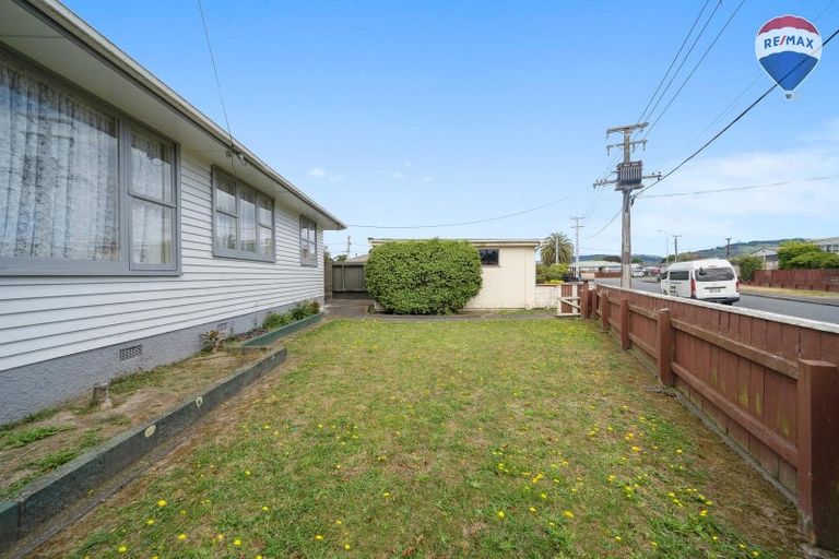 Photo of property in 4 Benge Crescent, Clouston Park, Upper Hutt, 5018