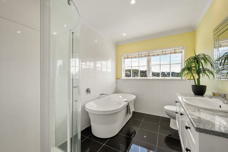 Photo of property in 43 Simla Crescent, Khandallah, Wellington, 6035