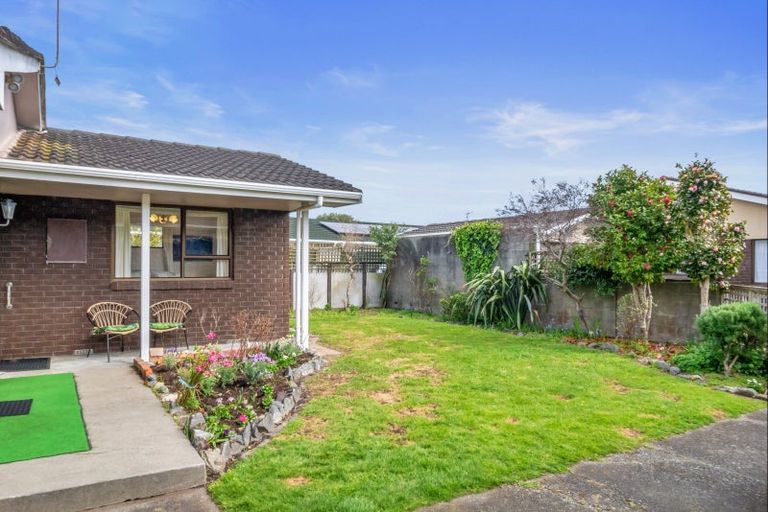 Photo of property in 98 Hillcrest Road, Raumati Beach, Paraparaumu, 5032