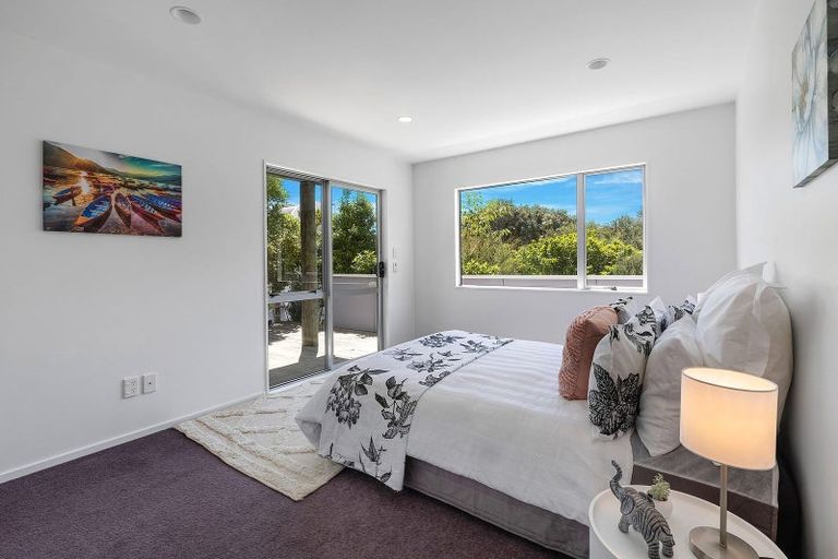 Photo of property in 6 Cromarty Place, Papakowhai, Porirua, 5024