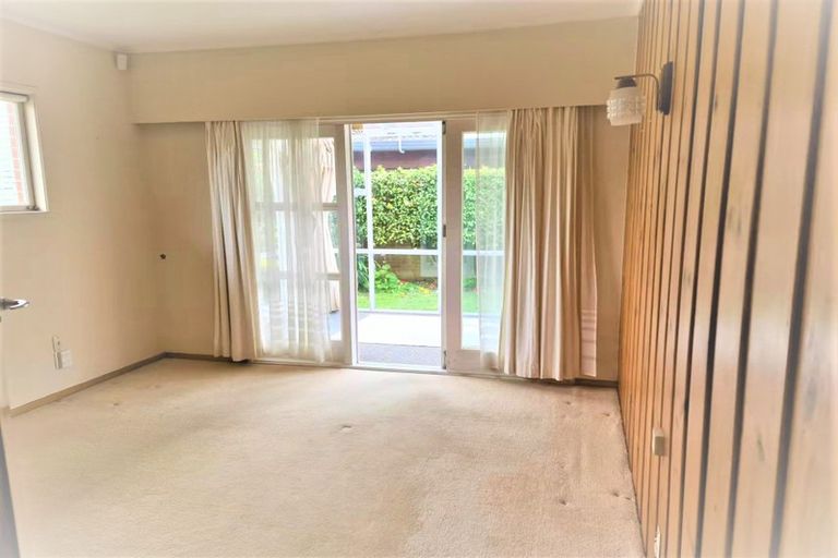 Photo of property in 3 Fowler Street, Northcote, Auckland, 0627