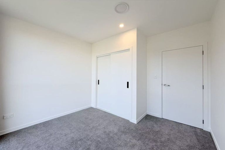 Photo of property in 13a King Richard Place, Browns Bay, Auckland, 0630