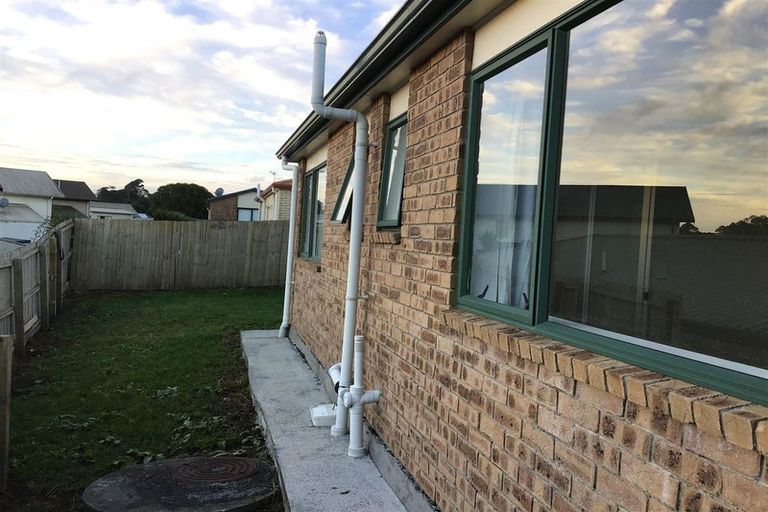 Photo of property in 36 Woodbank Drive, Glen Eden, Auckland, 0602