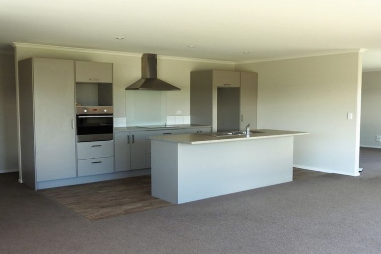 Photo of property in 40 Te Whenu Crescent, Marshland, Christchurch, 8083