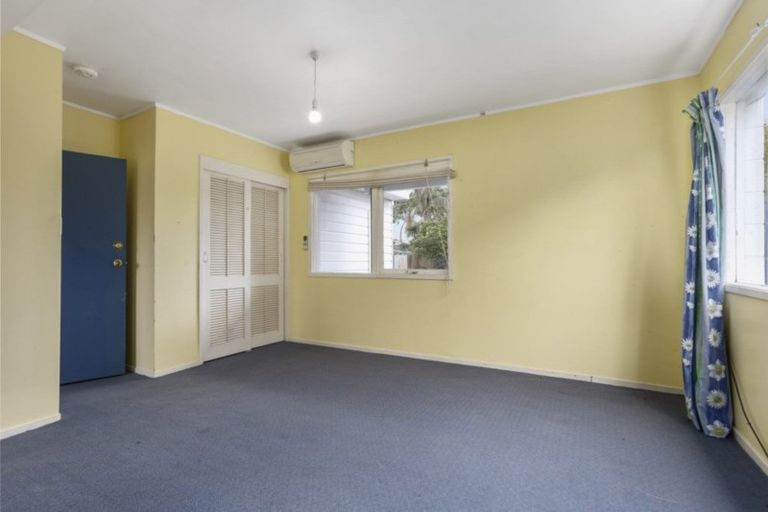 Photo of property in 5 Elgin Place, Red Beach, 0932