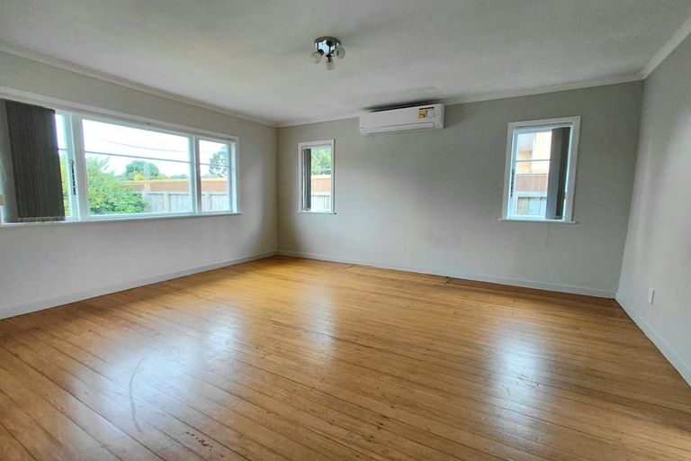 Photo of property in 383 West Coast Road, Glen Eden, Auckland, 0602