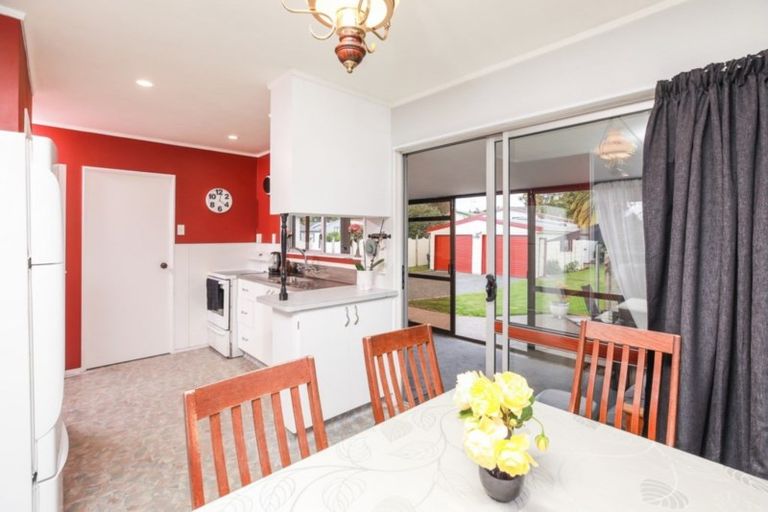 Photo of property in 18 Lindsay Crescent, Nawton, Hamilton, 3200