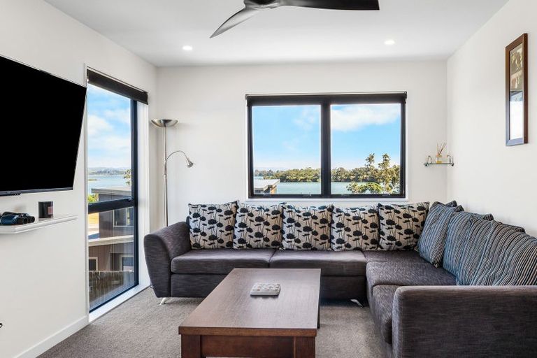 Photo of property in 16 Otohikawa Avenue, Glenbrook, Waiuku, 2681