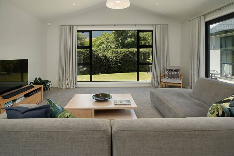 Photo of property in 50 Covent Drive, Stoke, Nelson, 7011