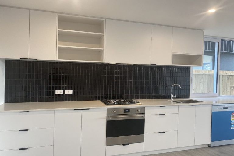 Photo of property in 5/6 Bushland Grove, Paparangi, Wellington, 6037