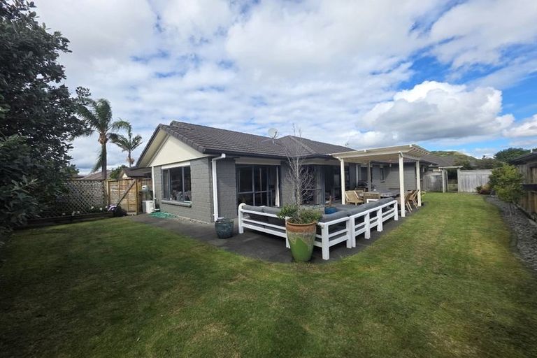 Photo of property in 15 Popata Close, Papamoa Beach, Papamoa, 3118
