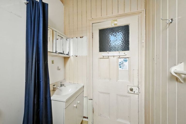 Photo of property in 44 South Road, The Glen, Dunedin, 9011