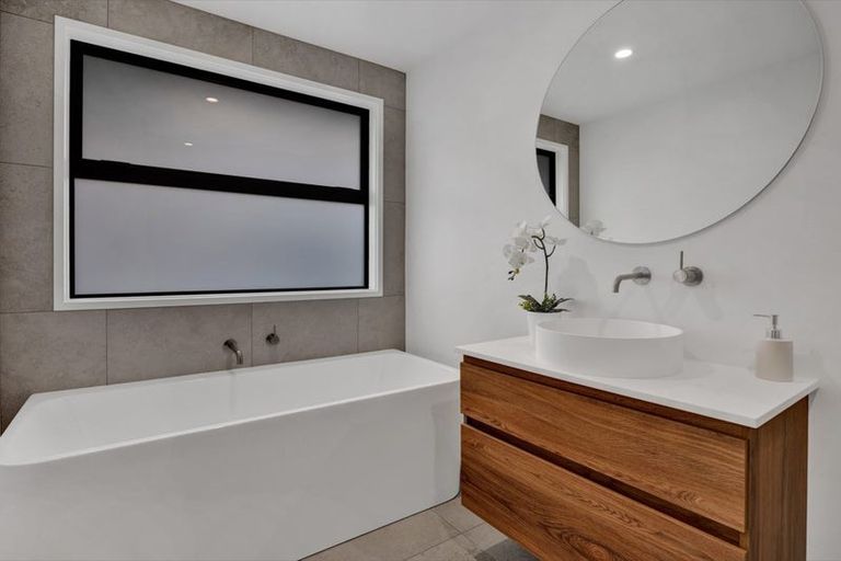 Photo of property in 37 Brown Street, Inglewood, 4330